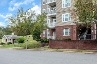 8121 Lenox Creekside Dr