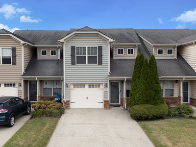 905 Thunder Gulch Way