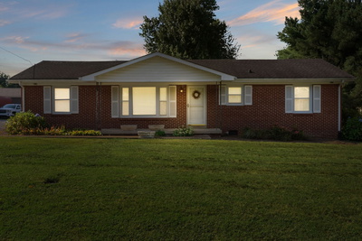 209 Oak Dr