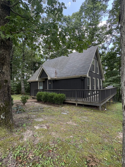 1144 Chestnut Dr