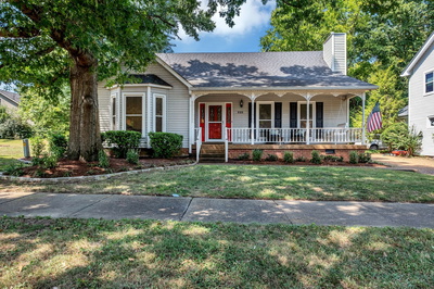 221 Adams Ct
