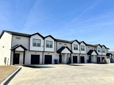 1176 Meadowhill Ln