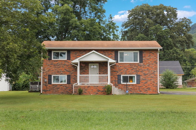 1125 Main St