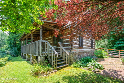 727 Hidden Valley Rd