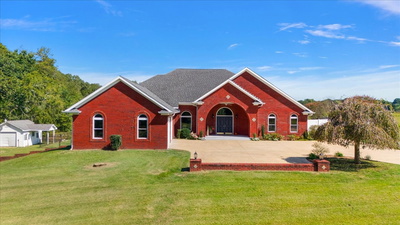 140 Tyler Ct, W