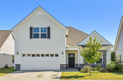 Exterior view of 1661 Secretariat Trce in Murfreesboro, TN