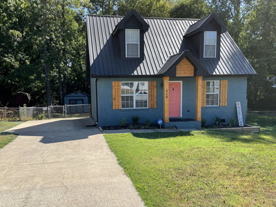 818 Shelton Cir