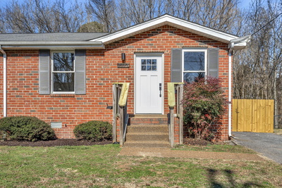 Exterior view of 2321 Cooper Ter in Nashville, TN