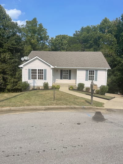 1053 Red Apple Ct