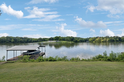109 Shore Hill Cir