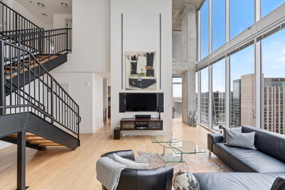 301 Demonbreun St