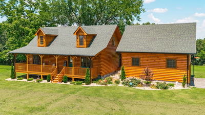 Exterior view of 1709 Fairfield Rd in Westmoreland, TN