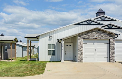176 BAINBRIDGE DRIVE