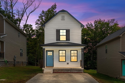 925 Oak Ln