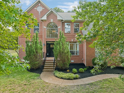 5809 Petersburg Ln