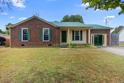 440 Cunningham Ln