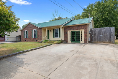 440 Cunningham Ln