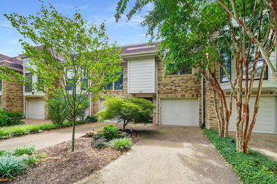 401 Bowling Ave