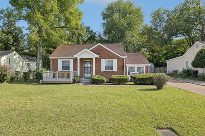 956 Graybar Ln