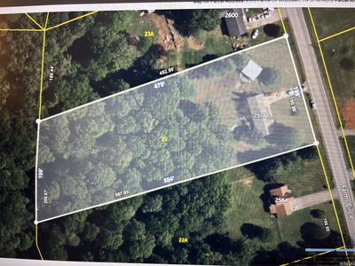 Exterior view of 2576 Farms Cir in Woodlawn, TN