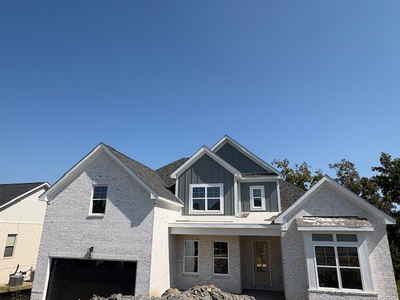 808 Saddle Ridge Dr
