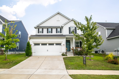 437 Chinook Dr