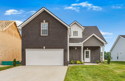 Exterior view of 910 Inverness Ln in Clarksville, TN