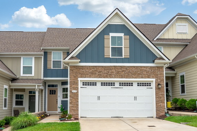 215 S Downs Cir