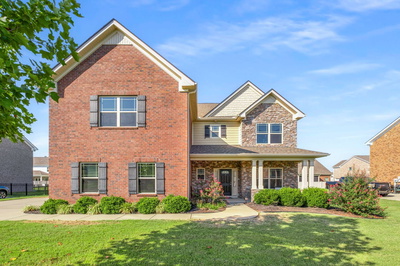 Exterior view of 1124 General Marshall Ct in Murfreesboro, TN