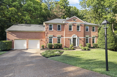 700 Highland View Pl