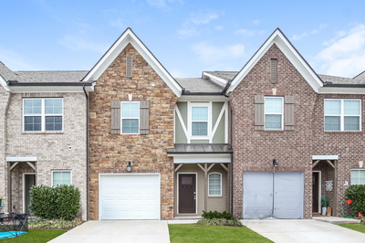 123 Hickory Station Ln