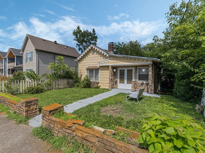 111 Lewis St