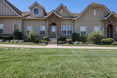 304 Thesing Ct