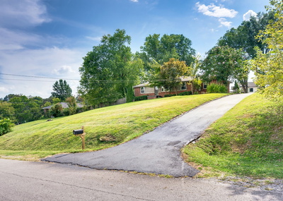 4809 Lynn Dr