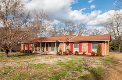 114 Rebecca Dr