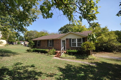 Exterior view of 717 Garland Dr in Old Hickory, TN