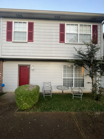 5600 Country Dr