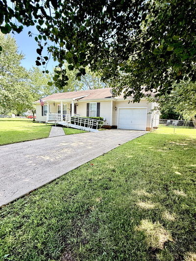 744 Spees Dr