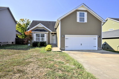 404 LESLIE WOOD DR