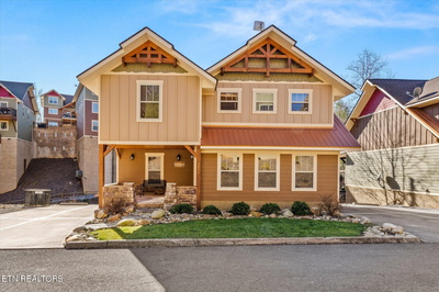 Exterior view of 1210 Bianca Way in Gatlinburg, TN