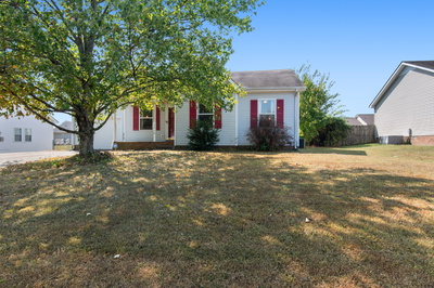 3218 N Senseney Cir