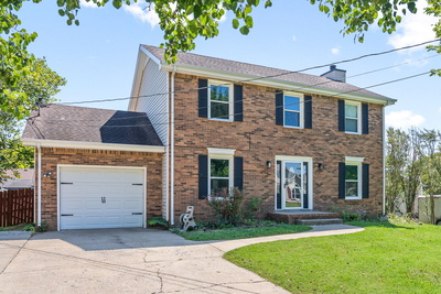 830 Iris Ln
