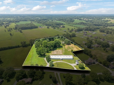 Exterior view of 253 Halltown Rd in Cottontown, TN