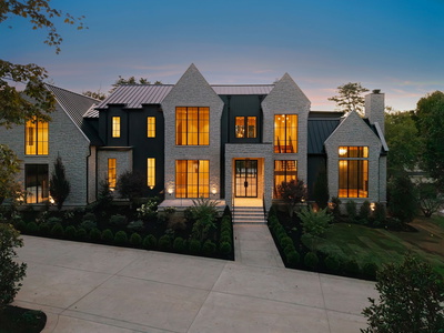 Exterior view of 6030 Bresslyn Rd in Nashville, TN