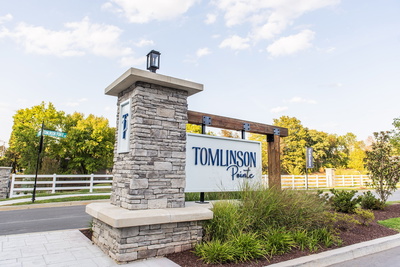 3289 Tomlinson Pointe Dr