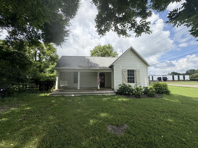 1423 Sulphur Springs Rd