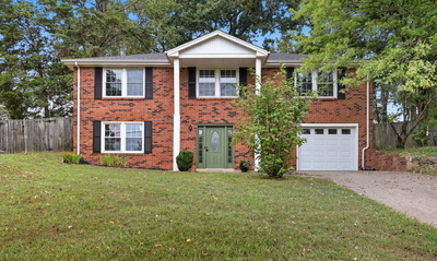 347 Greenleaf Ln