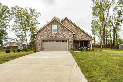 142 Irish Oaks Dr