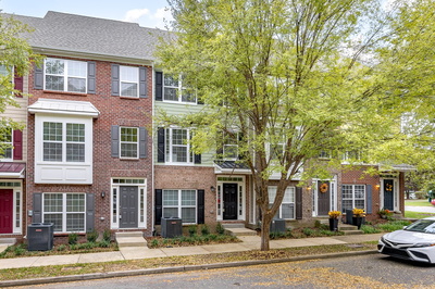 8222 Lenox Creekside Dr