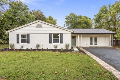 Exterior view of 22 Shshone Ct in Old Hickory, TN
